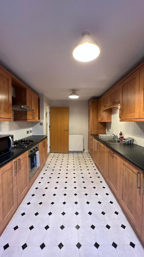 Edinburgh City Centre - Powderhall Modern Spacious 2 Bedroom Apartment With Free Parking Esterno foto